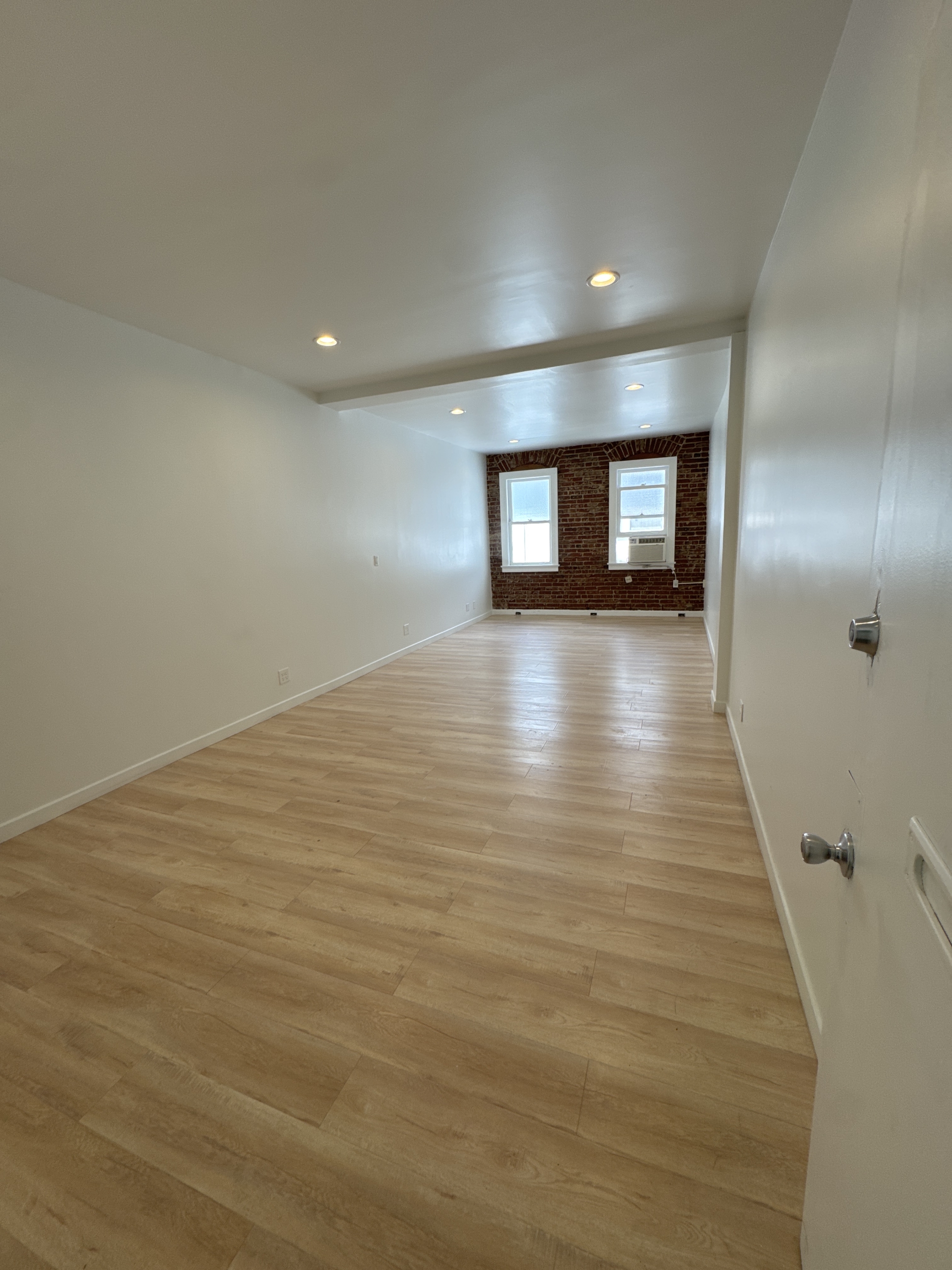 5617 Hollywood Boulevard - 117